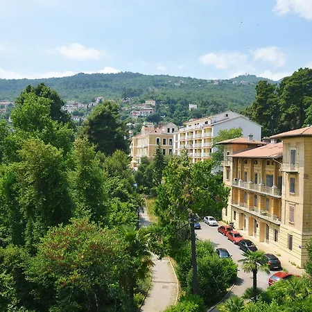 Royal View Apartment
