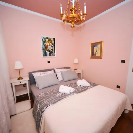Royal View Apartment